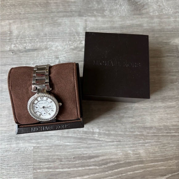 Michael Kors Watch - Picture 2 of 5